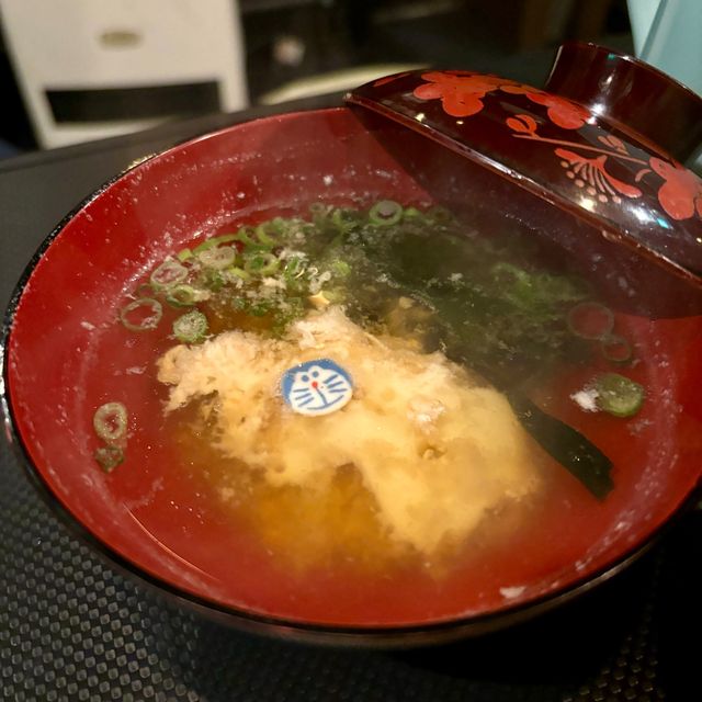 【大阪・北新地】有名人多数来店！新感覚のカジュアル割烹居酒屋「北新地給食室」