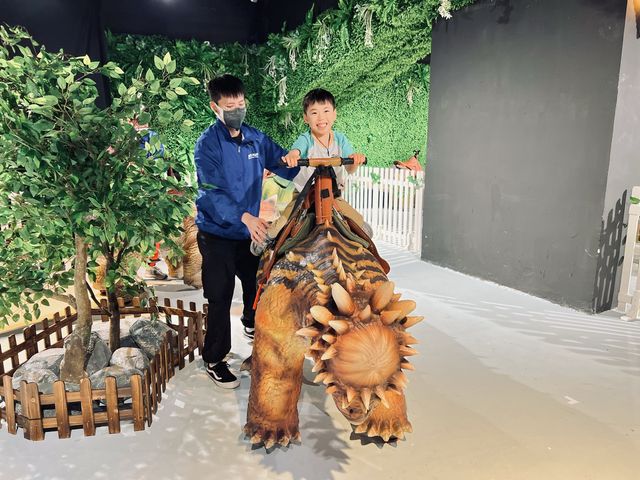 《侏羅紀恐龍探險樂園》🦖復活假期放電之選！