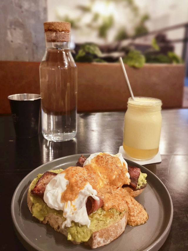 輕工業風cafe🫶🏻 悠閒嘆Açai Bowl