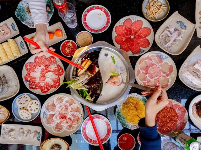 ร้าน เดือด 沸 บุฟเฟ่ต์ชาบูหม่าล่าหม้อไฟจีน ภูเก็ต