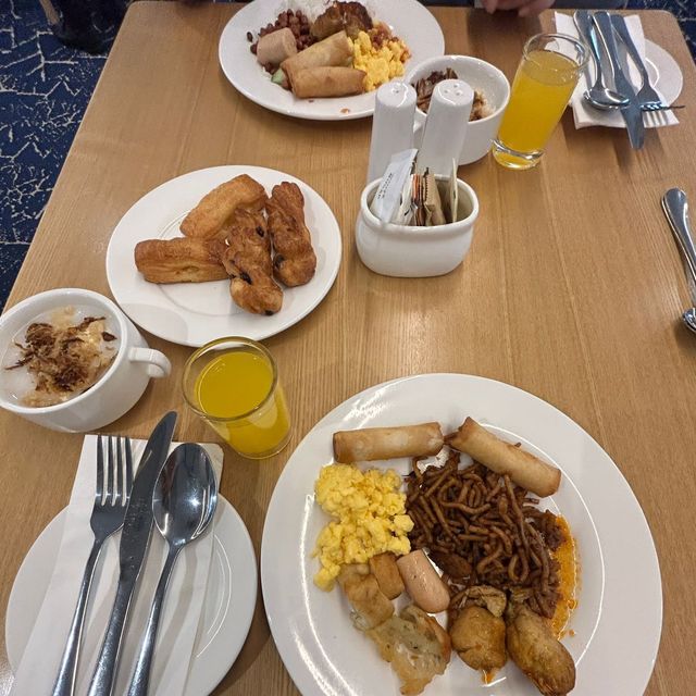 🇲🇾 Fives Hotel breakfast