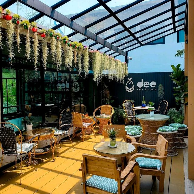 Dee​Cafe​& bistro Phuket