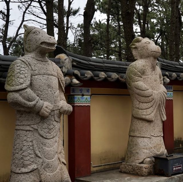 令人驚歎既建築，依海而建的海東龍宮寺