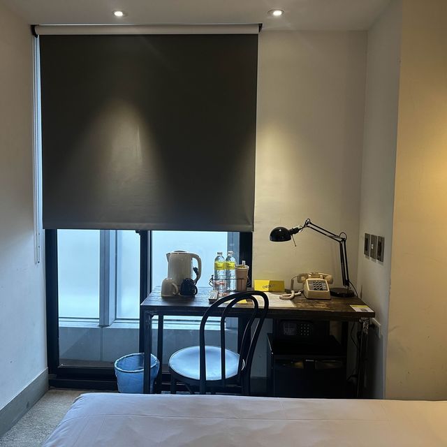 美式街頭風與現代工業風的結合！雀客旅館台北松江店！
