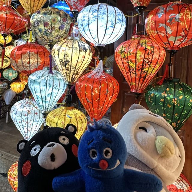 會安五光十色的燈籠之城🤩 會安五光十色的燈籠之城🤩