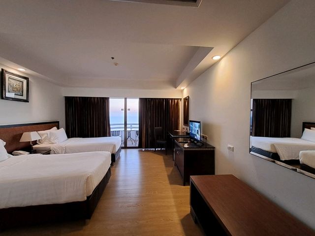 ชมวิวหาดจอมเทียน ที่โรงแรม D Varee