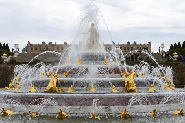 เดินเล่นรอบ พระราชวังแวร์ซาย 