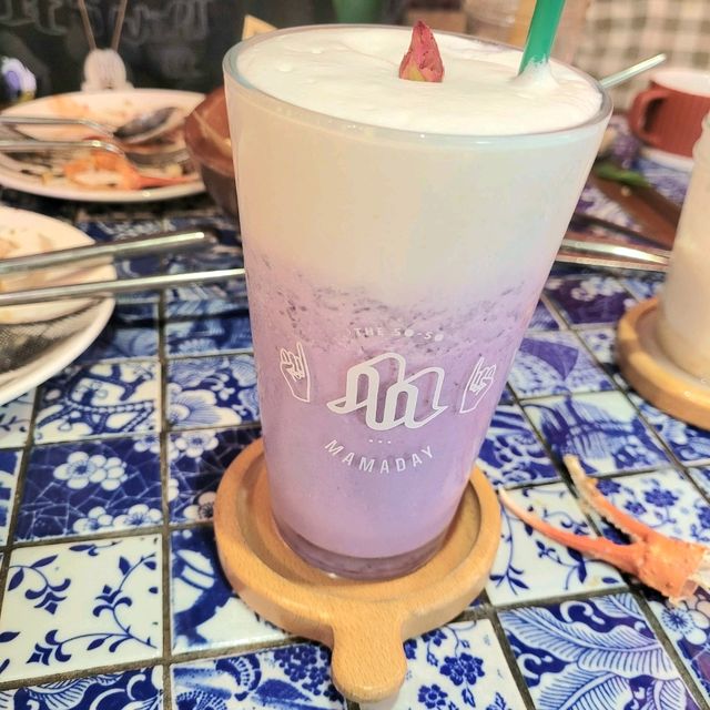 20-05-2023  好有夢幻色彩咖啡店