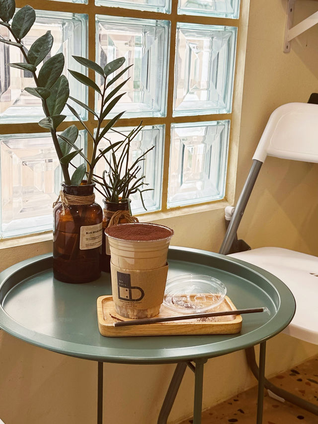 Box bistro คาเฟ่อุดรธานี สุดชิค”☕️ Box bistro คาเฟ่อุดรธานี สุดชิค”☕️