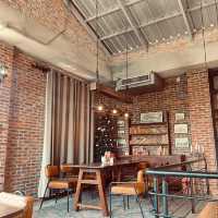 The Mystery Café 