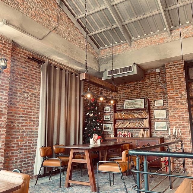 The Mystery Café 