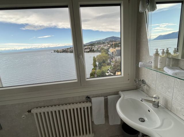 Panoramic Room at 16th with Lake Geneva View