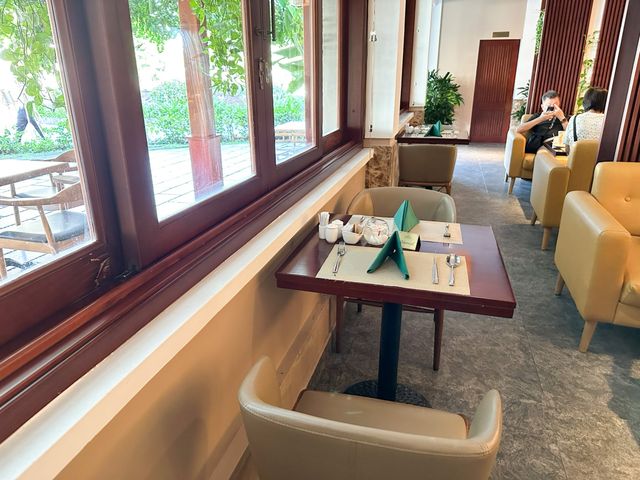 SILK SENSE HOI AN RIVER RESORT高級早餐還有英式早茶喔