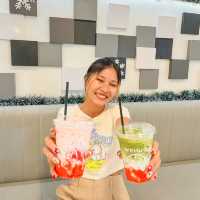 คาเฟ่สกล ตกแต่งตรีมคริสมาสต์ด้วยนะ🎄