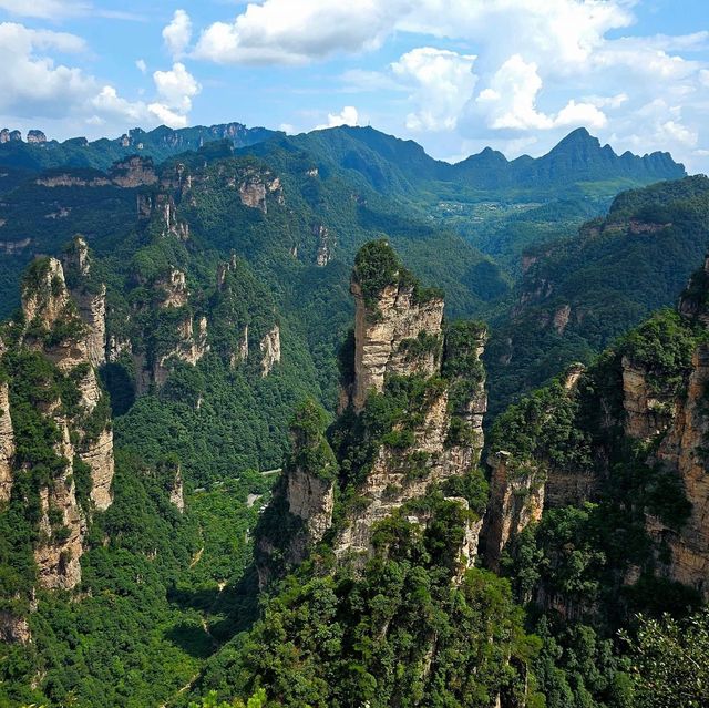Impressive ZhangJiaJie National Forest Park