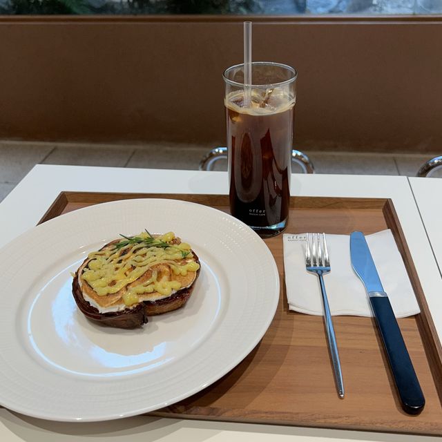 弘大入口駅！朝早くからやっているbakery cafe!