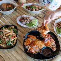 ร้านส้มตำมะกอกแซ่บ & ไก่หมุนละมุนลิ้น🍗