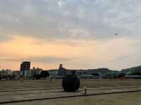 【高雄景點】哈瑪星鐵道文化園區：歷史鐵軌、鋼鐵藝術，火車模型展示場所