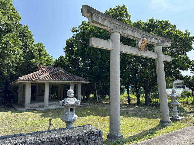 沖縄・石垣島。白保公民館指定文化財『真謝御嶽(マーザーオン)』