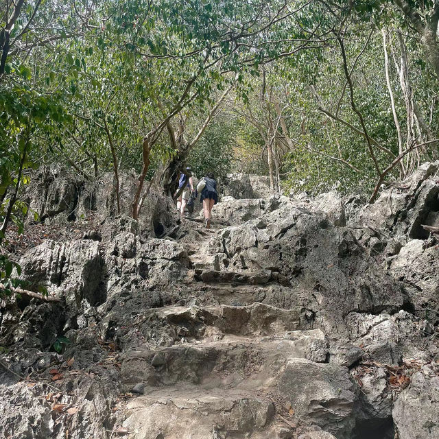 【臺北景點】金瓜石地質公園：奇特地貌