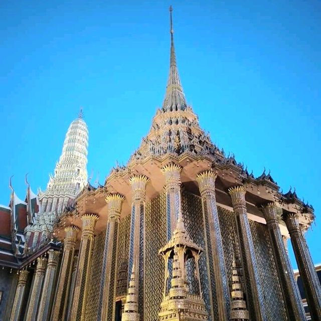 เย็นย่ำ ใกล้ค่ำ ในพระบรมมหาราชวัง