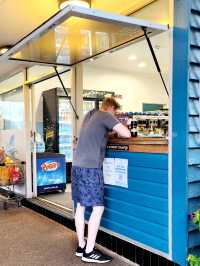 Sandgate's Popular Seafood Cafe 🇦🇺