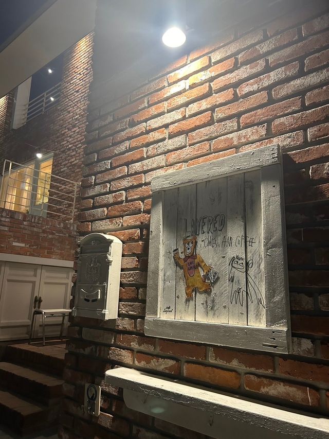 韓国🇰🇷Cafe Layered　延南洞店