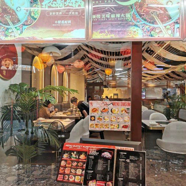 KUNSHINE HOTPOT บุฟเฟ่ต์ชาบูหม่าล่าสุดคุ้ม