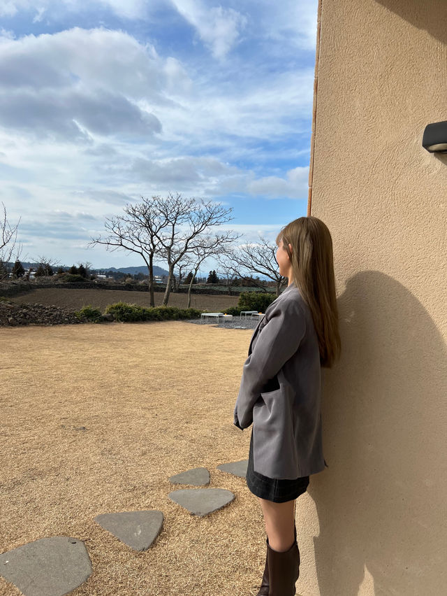 제주도 고즈넉하고 모던한 감성 카페 '오롬마르 orommarr'