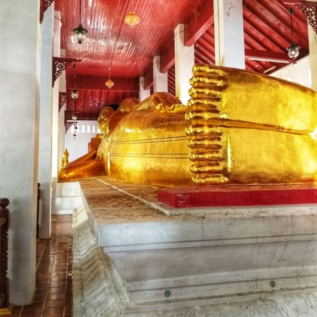 วัดพระธาตุแช่แห้ง ไหว้พระธาตุประจำปีเกิด ปีเถาะ  