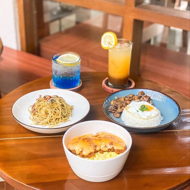 KAMAN COFFEE ROASTERY| A COMFORTABLE COFFEE SHOP FOR WFC IN DEPOK