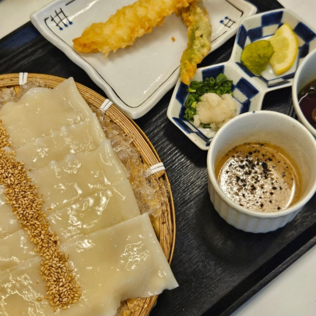 연남동 일본 느낌 나는 맛집 : 요미우돈교자