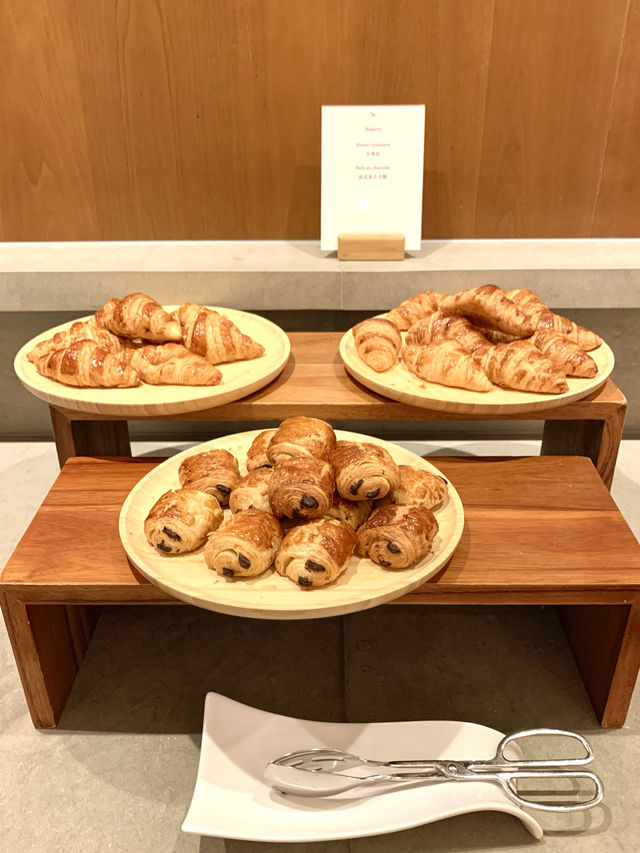 香港　香港観光　香港空港THE PIER  First Class Loungeは最高だぞ！