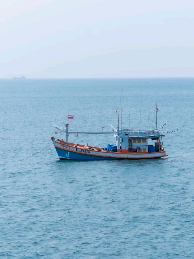 แหลมถ้ำพัง เกาะสีชัง 🏝