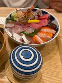 「食堂光」：福岡柳橋連合市場的海鮮丼特色餐廳