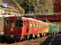 四國觀光列車 - 穿梭急流峽谷