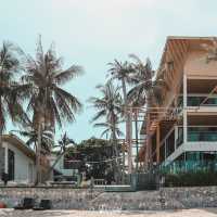 ที่พักติดทะเล บรรยากาศดี หาดส่วนตัวสุด ๆ