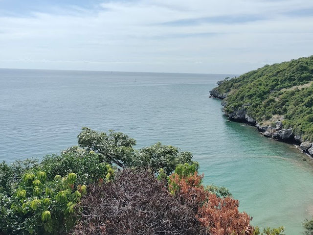  📍🏖️Yellow House เยลโลว์ เฮ้าส์ เกาะสีชัง