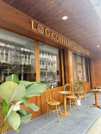 📍คาเฟ่เปิดใหม่ LOG COFFEE & TEAK FURNITURE 