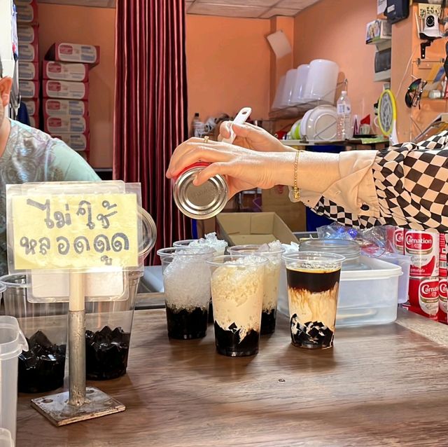 ลำพูนเมืองเล็กๆที่น่ารัก วัดสวย ของกินอร่อย 