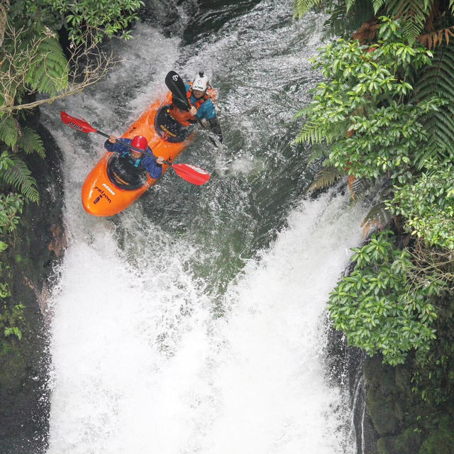 Rafting Over the World’s Highest Commercially Rafted Waterfall