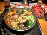 兩餐🥘｜韓國火鍋年糕吃到飽，特色年糕韓式炸雞令人驚艷👍