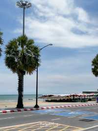 เดินเล่นริมชายหาดพัทยาในยามเช้า