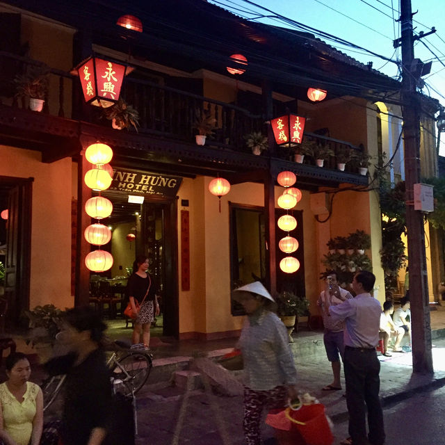 會安古城-融合多國風格的歴史古城，被評為世界文化遺產