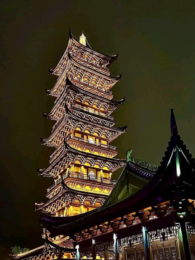 Solo Sojourn in Serene Wuzhen