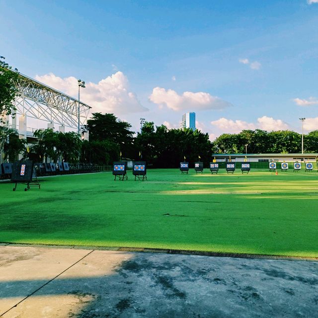 泰國曼谷好玩的運動項目景點:泰國國立射箭🏹館。體驗在泰國運動項目的好去處