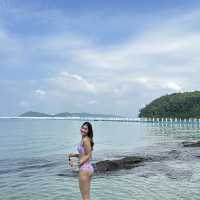 อ่าวพร้าว หาดลับท้ายเกาะเสม็ด น้ำใสมาก 🌊