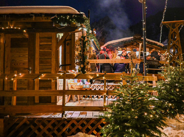 Val Gardena Christmas Market: Enchanting Night Views