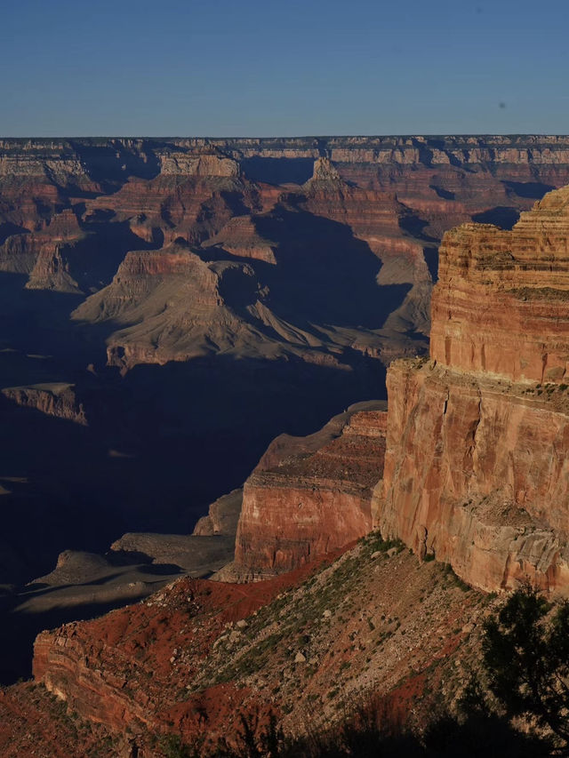 Sundown Spectacle: The Grand Finale at the Grand Canyon