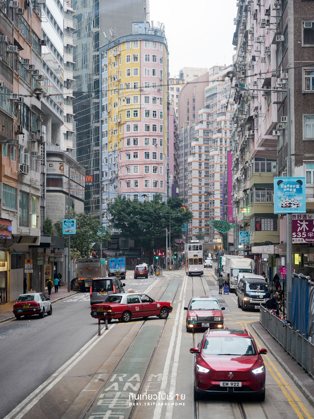 เช้าวันศุกร์แสนสงบในย่าน Wan Chai ฮ่องกงในวันหยุด